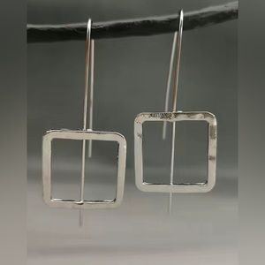 NWT Hammered Square Silver Geometric Dangle Earrings Alloy Silver Plated